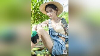 高价网约两个萝莉型兼职嫩妹双飞，牛仔裙极品小姐姐