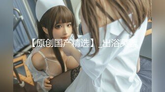 约了个少妇两男一女玩3P，跪着口交扣逼边口边后入搞完旁边观战