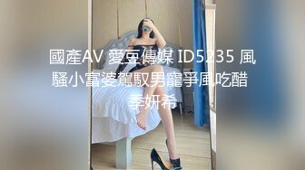 金色短发小骚货 婚纱情趣装操逼 撩下衣服揉捏奶子 埋头舔屌 扒开丁字裤后入