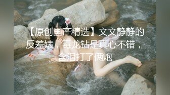 18岁体操服美少女Mia被大屌干到流水❤️塞满嘴巴跟小穴最后被颜射